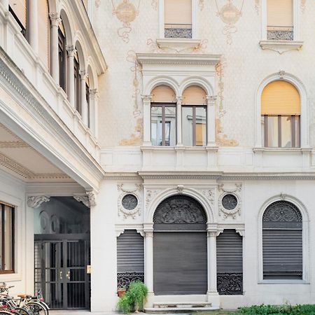 Апартаменты Easylife - Accogliente Monolocale In Via Torino, Posizione Perfetta Per Scoprire La Citta Милан Экстерьер фото